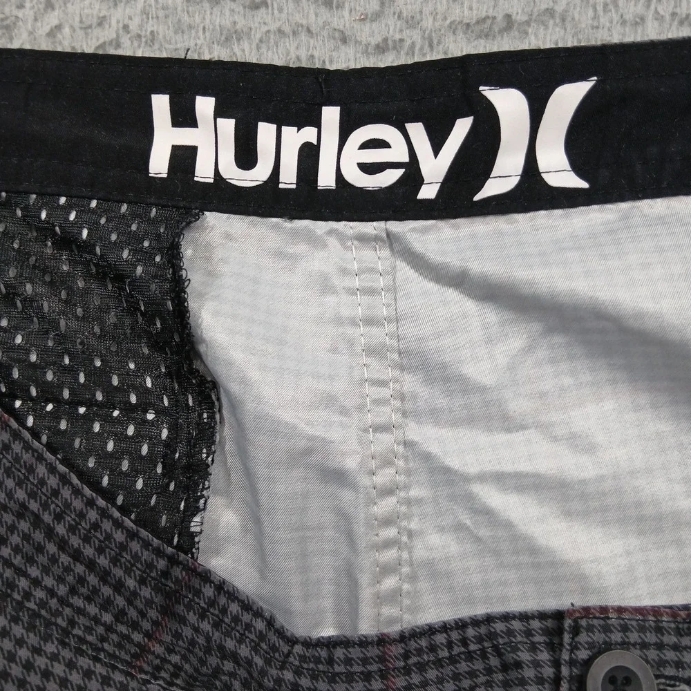 Hurley Walkshorts Men's‎ 36 Gray Plaid Casual Surf Shorts